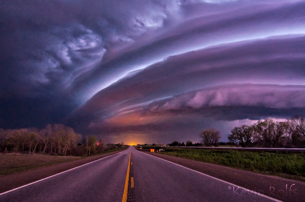 Fenômeno no Céu Nuvem Prateleira (Shelf Cloud). Conheça esse