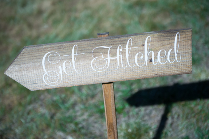 Fun Backyard DIY Summer Wedding Fun Backyard DIY Summer Wedding
