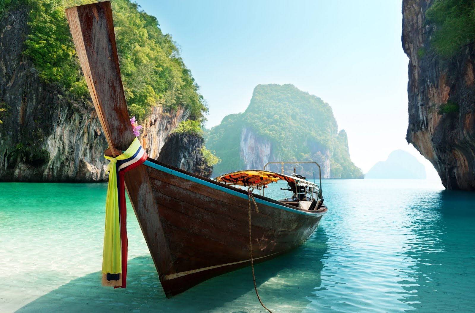 http://4.bp.blogspot.com/-t6geZuCqeMA/T8kQ6BzIQsI/AAAAAAAA6JE/YsfZnis9UeU/s1600/barco-en-las-islas-andaman-tailandia-boat-and-islands-in-andaman-sea-thailand.jpg
