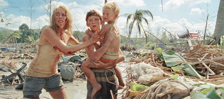 Naomi Watts y Tom Holland cargan con el peso del film