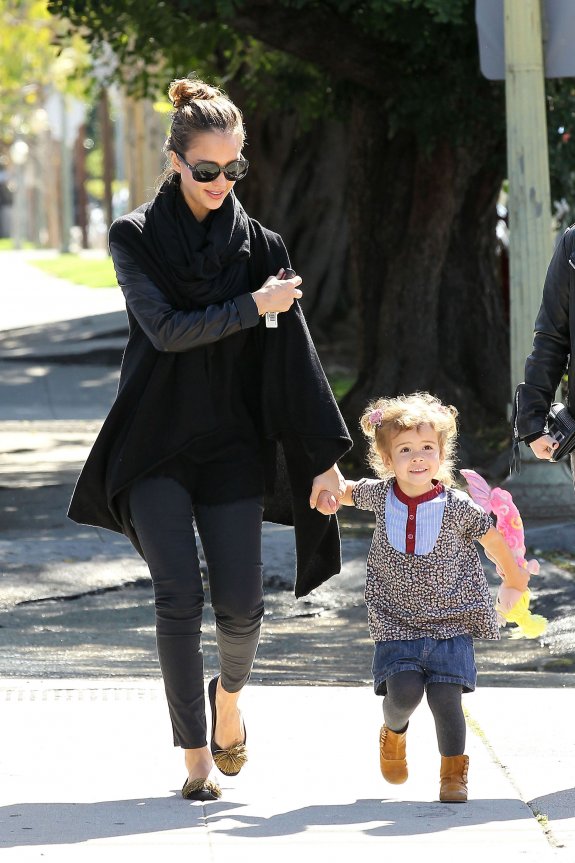 Miniature celebrity! HONOR WARREN