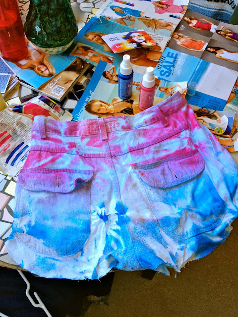 jean shorts, high waisted shorts, goodwill finds, diy, tie dye, 4th of july shorts