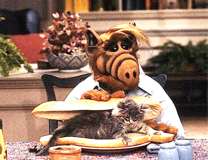 alf-eating-a-sandwich.gif