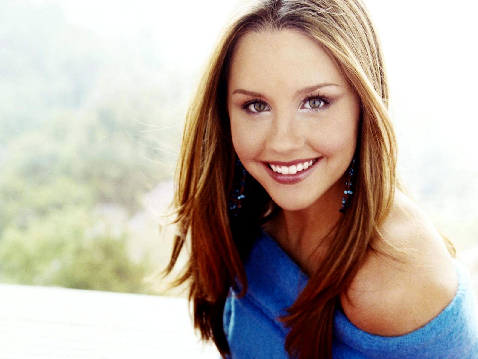 Amanda Bynes - HD Wallpapers