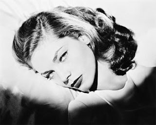 La bella Lauren Bacall, musa del Hollywood dorado La bella Lauren Bacall, musa del Hollywood dorado