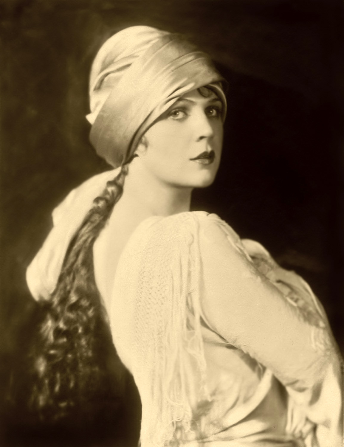 60 Extraordinary Portrait Photos of Lovely Anonymous Ziegfeld Follies