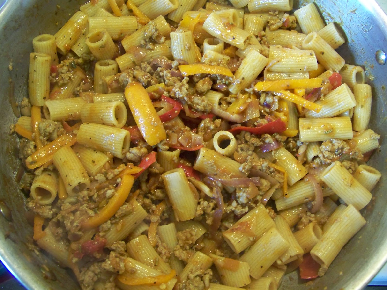 Kitchen Simmer Sausage, Pepper and Onion Pasta