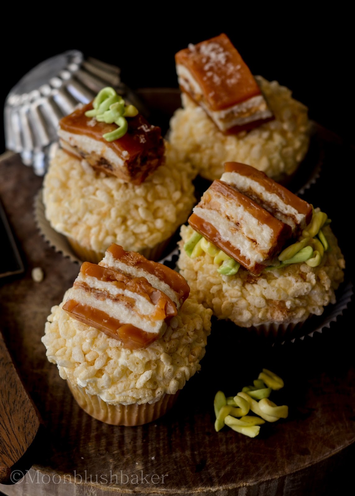 For the love of&hellip;// Very Vanilla bacon cupcakes with &quot;pork belly