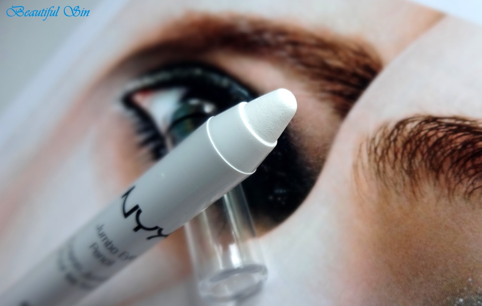 NYX Jumbo Eye Pencil молив Milk 604 Beautiful Sin