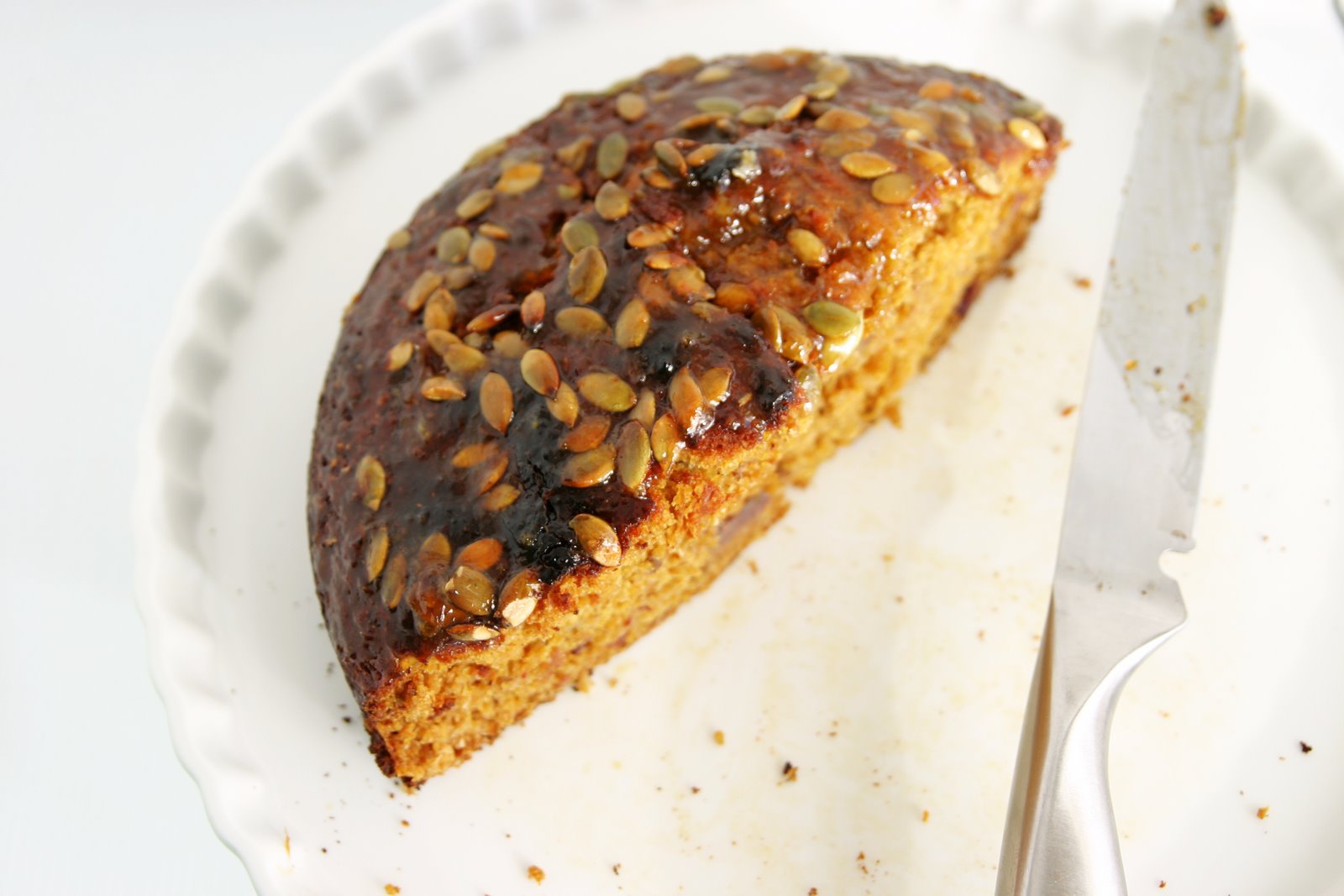 Simply Tea Orange & Date Dessert Cake