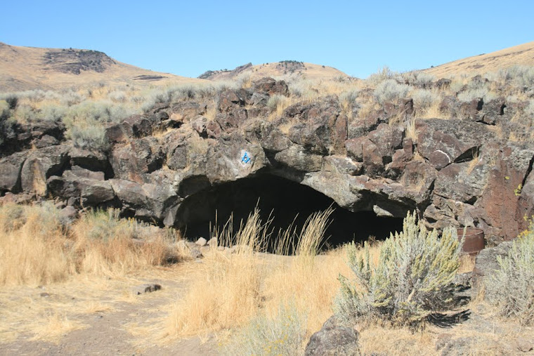 Hikwapa, the cave