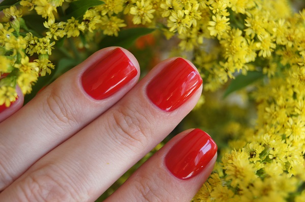 Sally Hansen - 570 Right Said Red