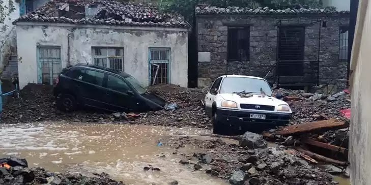 Σαμοθράκη: Πλημμύρες, κατολισθήσεις, αποκλεισμένοι δρόμοι από την καταιγίδα Σαμοθράκη: Πλημμύρες, κατολισθήσεις, αποκλεισμένοι δρόμοι από την καταιγίδα