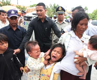 Borei Keila violent forced evictions CPP's cops arrested and removed protesters on 11 Jan 2012.