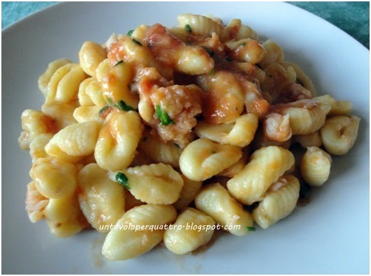 Giovedì Gnocchi ... con sugo di pescatrice