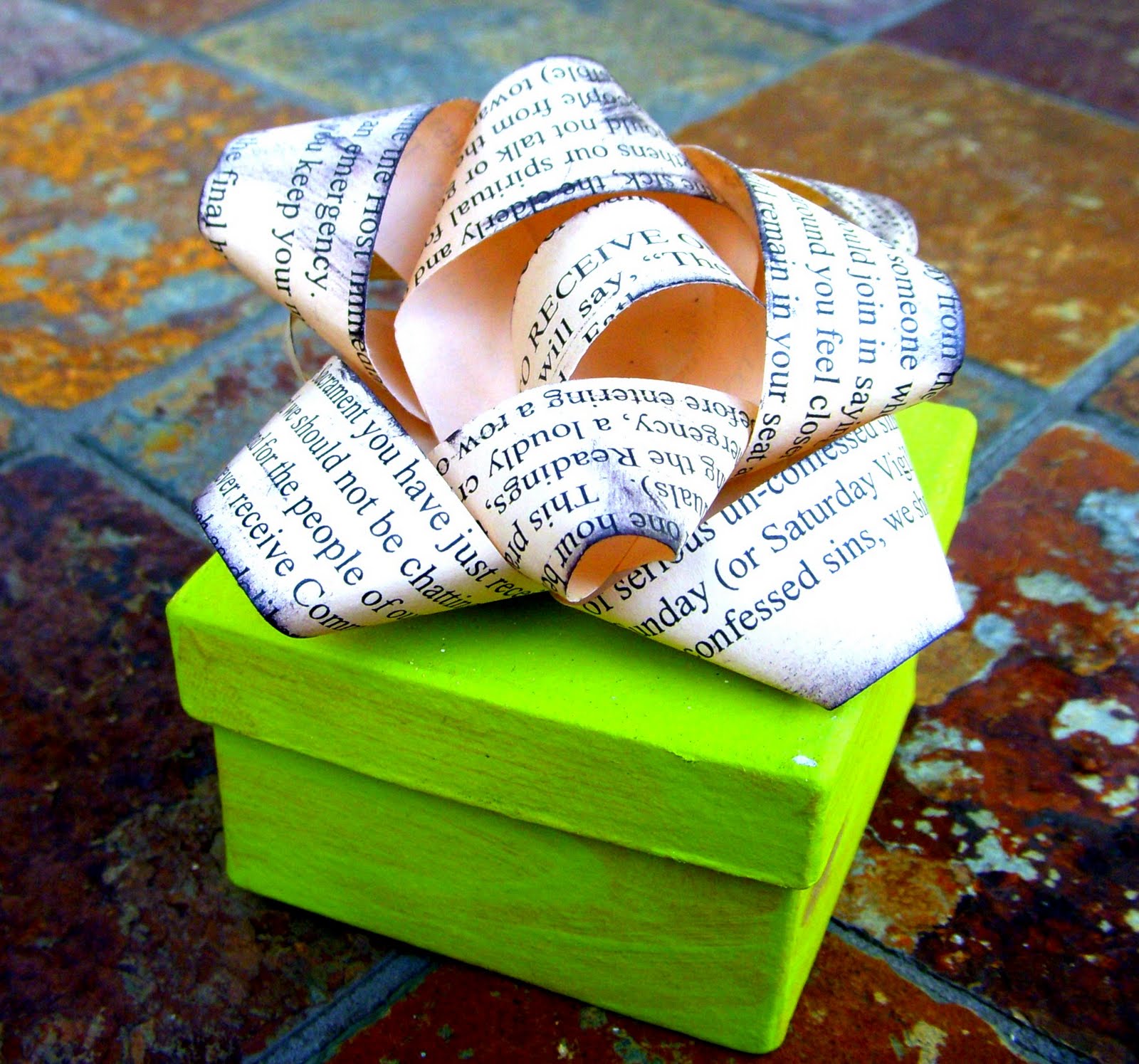 Hope Studios Recycled Gift Bows