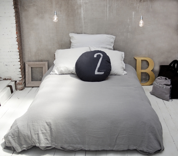 Linge de lit lin gris Bed & Philosophy via Nat et Nature
