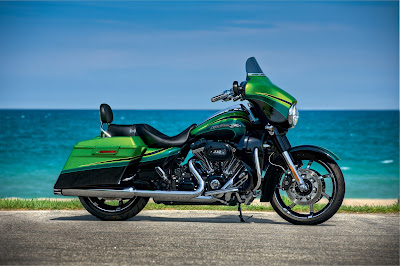 2012 Harley-Davidson FLHXSE2 CVO Street Glide Limited Edition 2012 Harley-Davidson FLHXSE2 CVO Street Glide Limited Edition