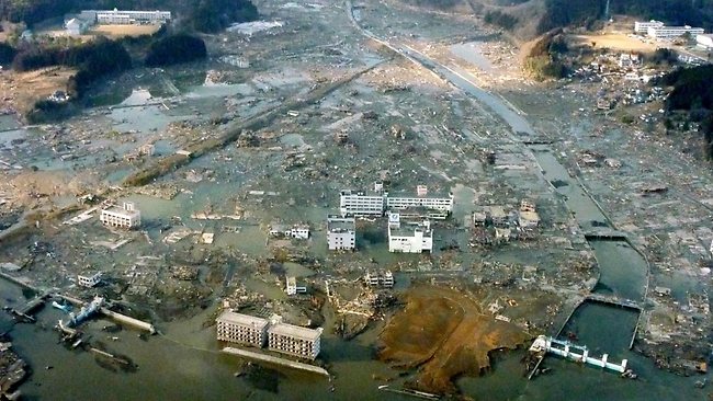 http://4.bp.blogspot.com/-tPr5fqwUrnA/TXySZjaH1HI/AAAAAAAAIbA/FrlMsHfhrlg/s1600/523826-japan-earthquake.jpg