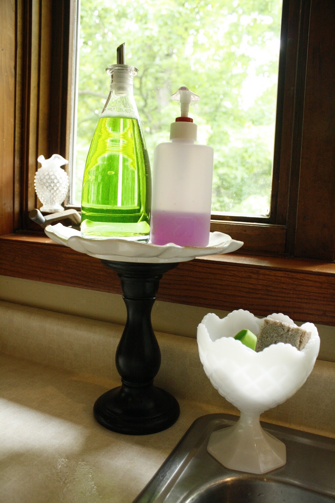 No Ordinary Sparrow Dish Soap Stand {a tutorial}