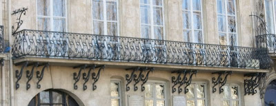 Balcon du 11 quai Voltaire à Paris