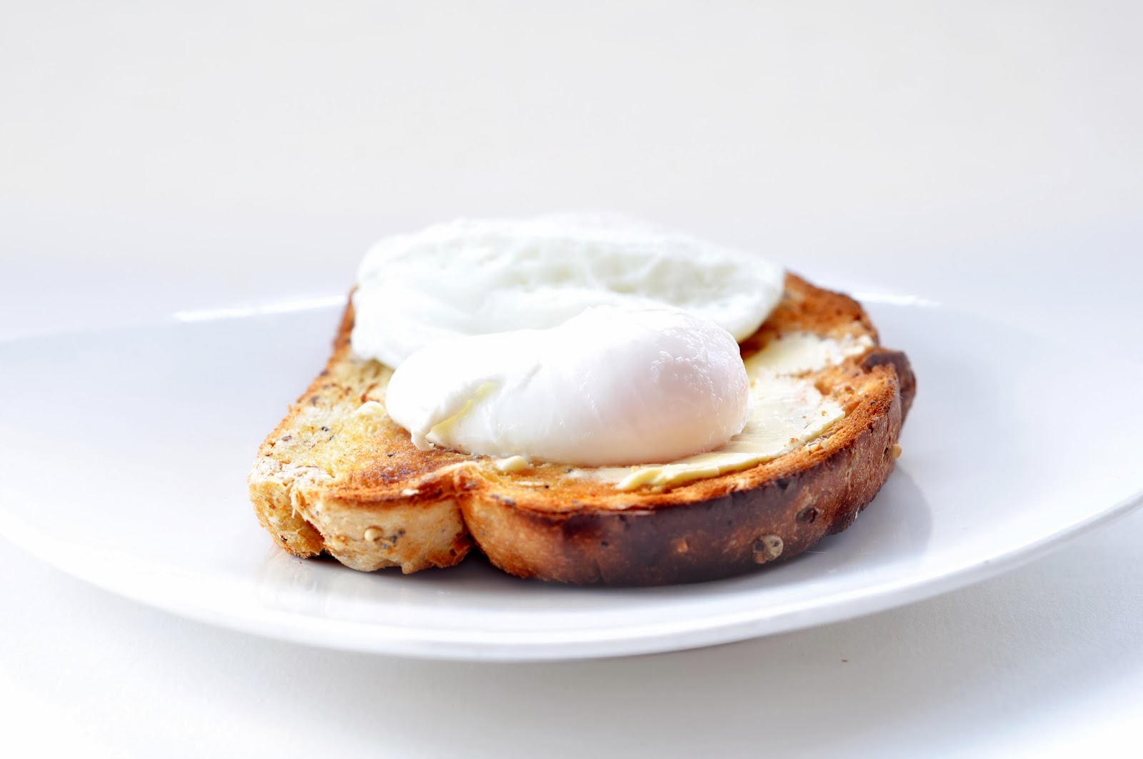 How to make Perfect Poached Eggs ~ Simple Food