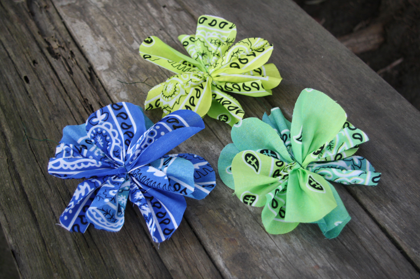 Please Note DIY Bandana Flower