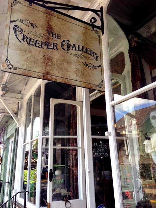 Just a middleaged housewife with good taste ♥ The Creeper Gallery