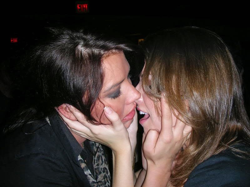 xxx teen tips sxs kissing hugging sexy naked