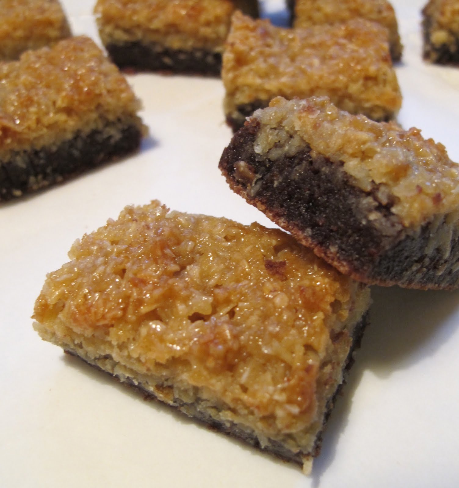 Baka baka liten kaka Kladdkaka med kokostäcke