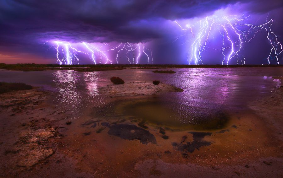 30 Electrifying Extreme Weather Photos Best Photography