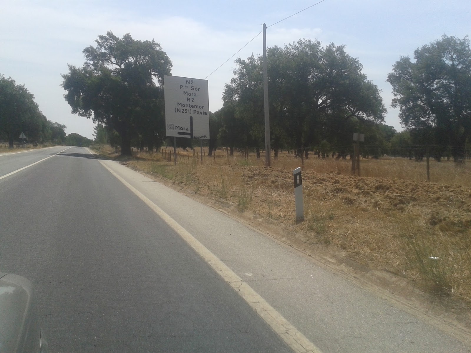 Placa N2 em direção a Mora Placa N2 em direção a Mora