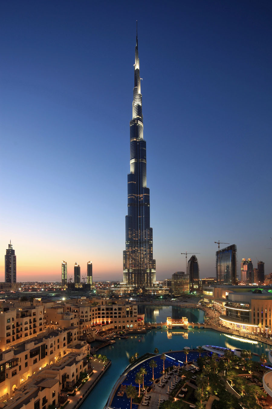 BurjKhalifa, Dubai (Tallest Building In The World) [16 Pic] Awesome
