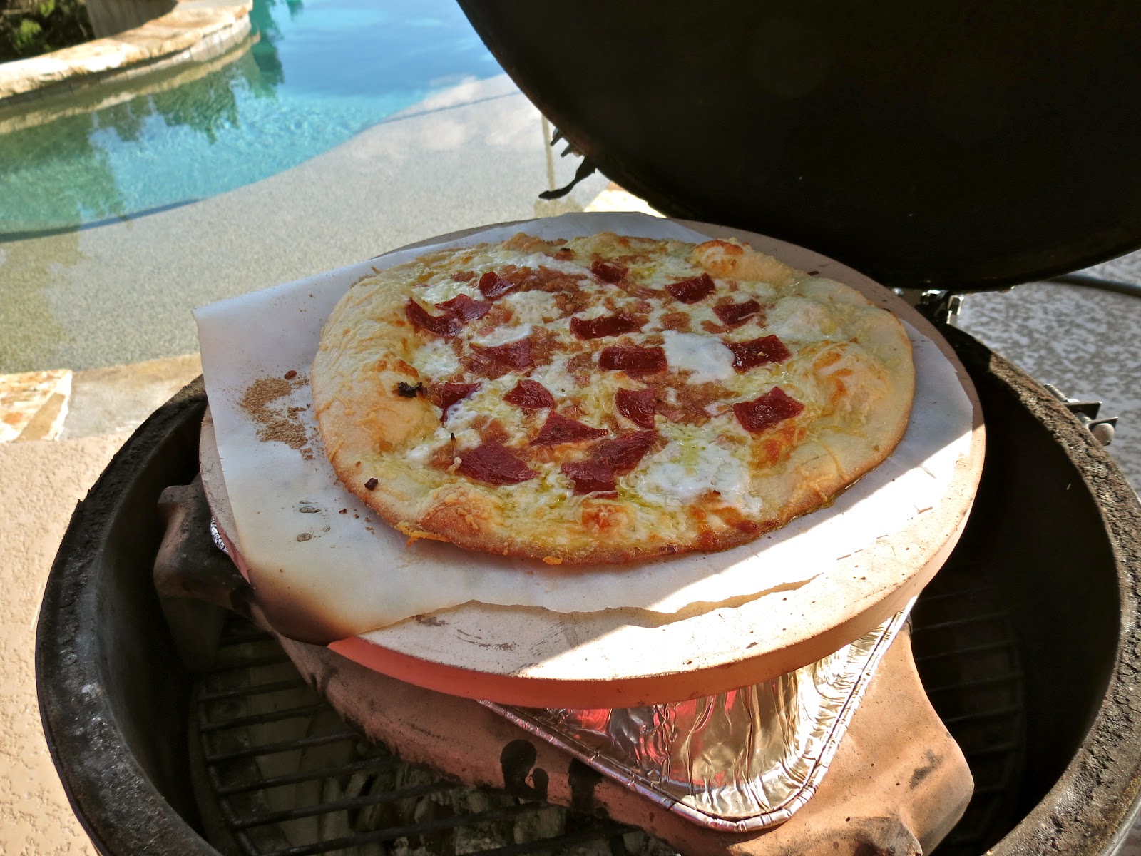 The Bee Cave Kitchen Pizza on the Big Green Egg