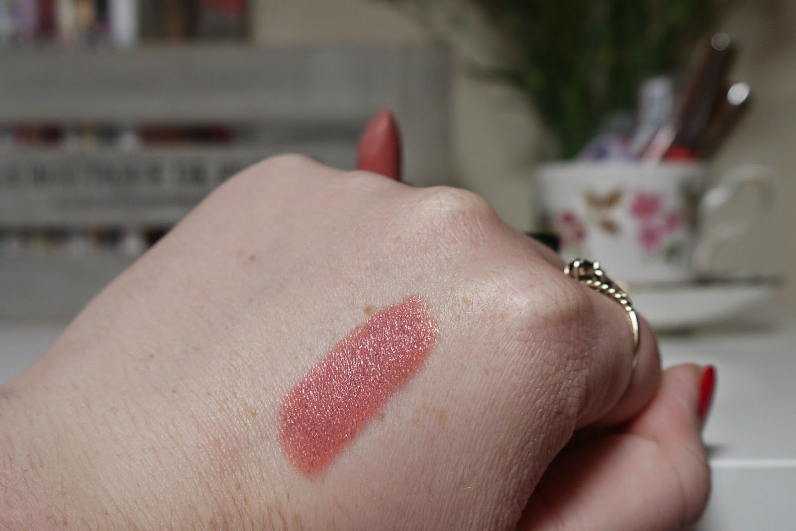 Illamasqua lipstick review.