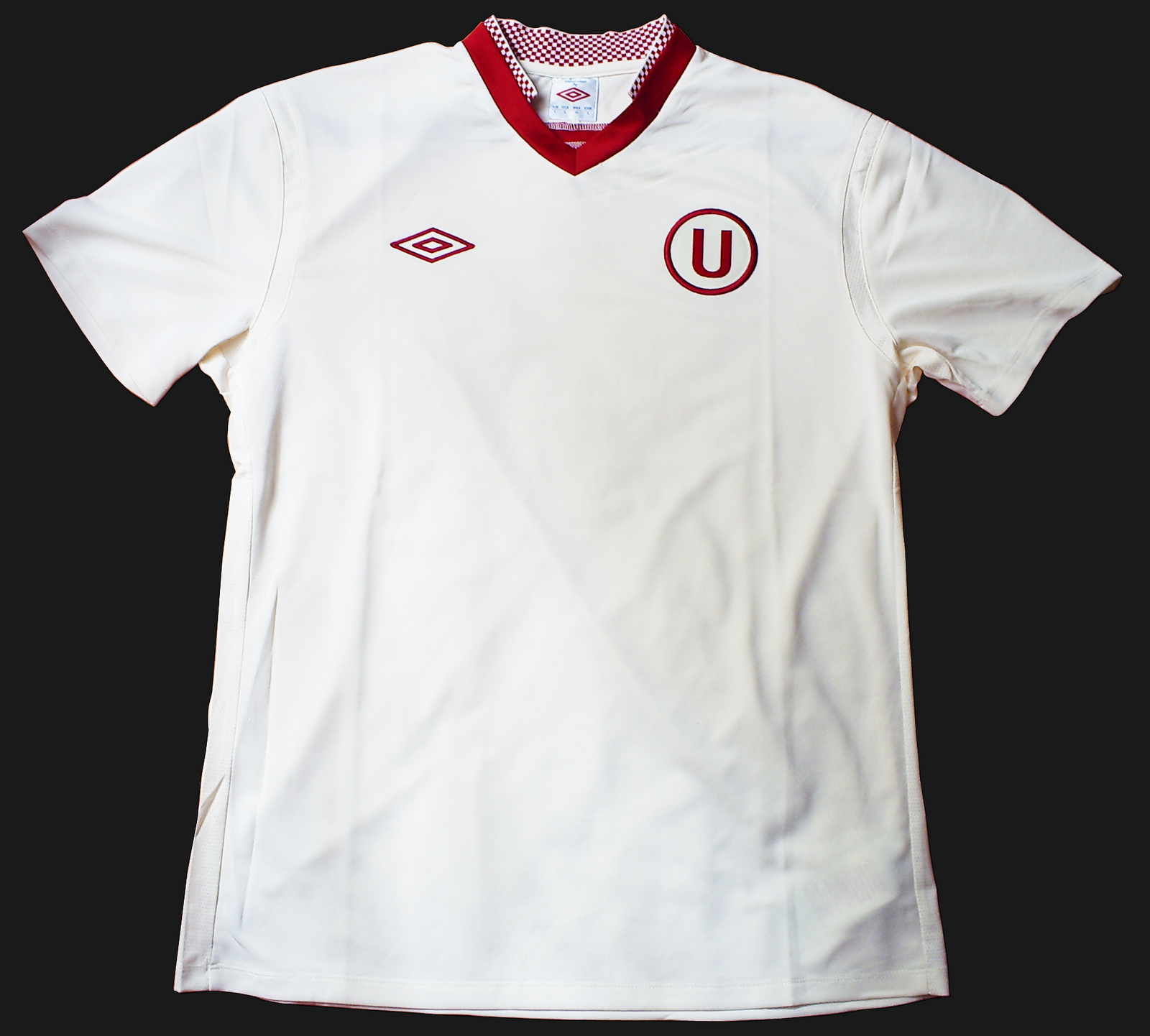 camiseta universitario 2012