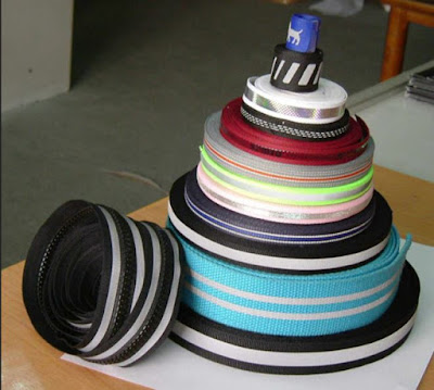 Reflective ribbon H6024