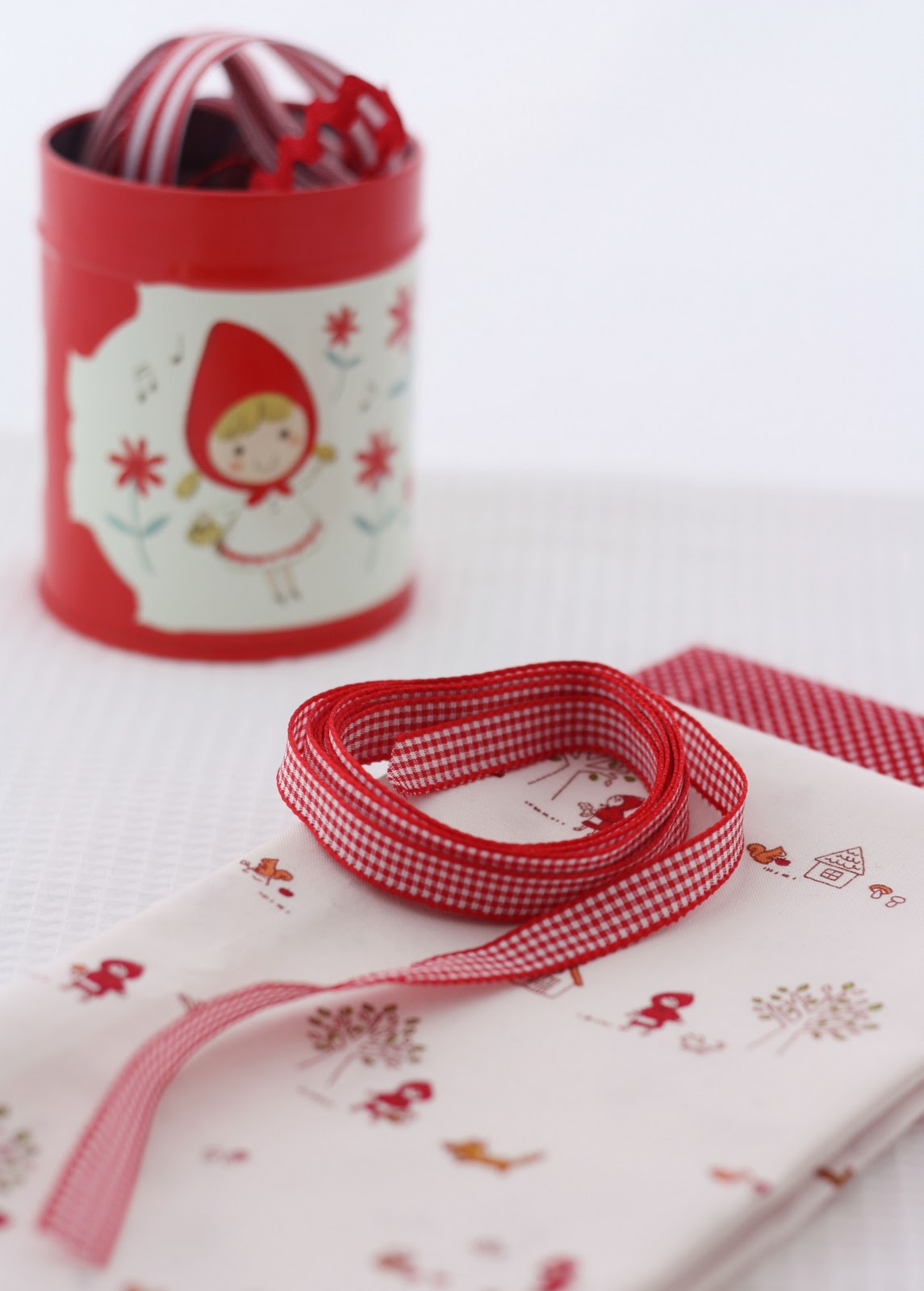 Sewing Gifts 101: Easy and Affordable Ideas for Your Crafty