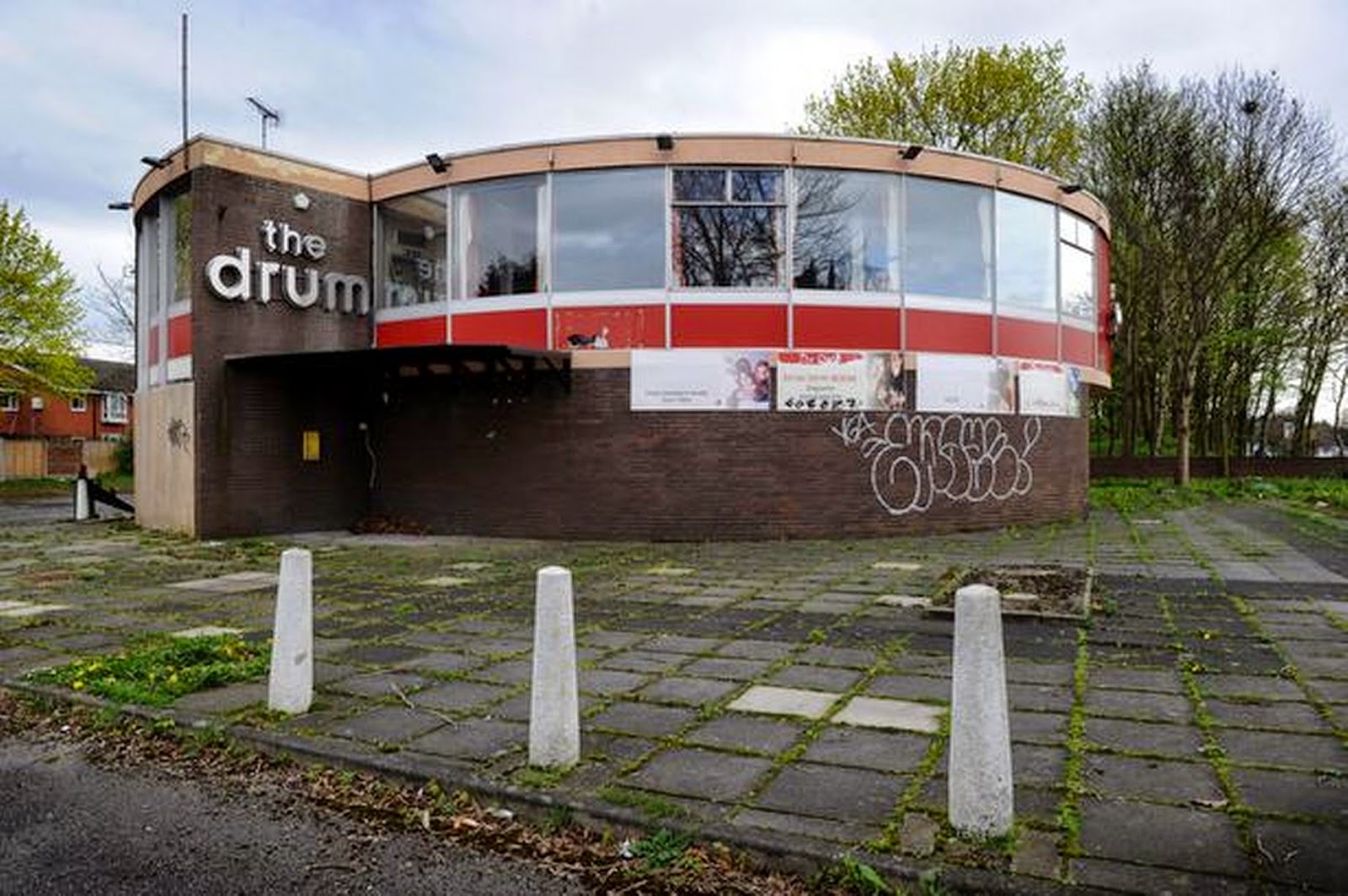 Pubs of Manchester Drum / Bass Drum, Chester Road