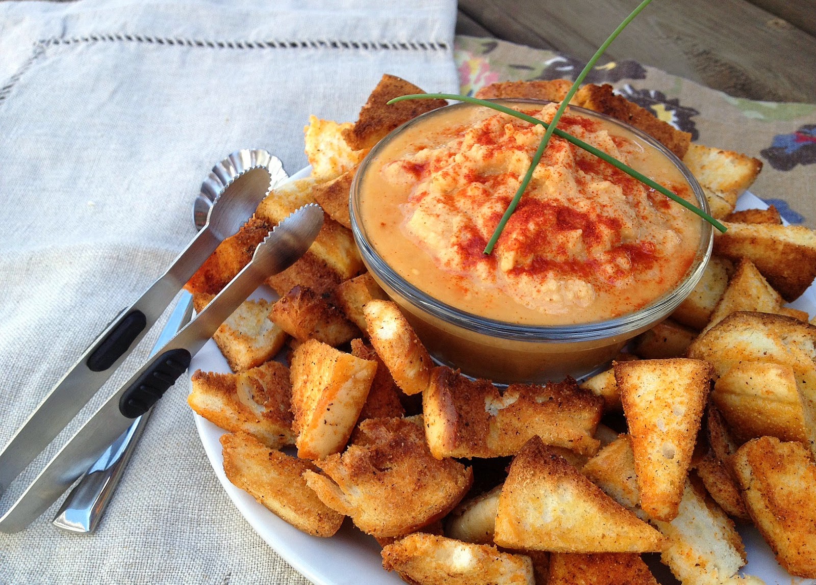 All The Pretty Things HomeMade Garlic & Onion Bagel Chips
