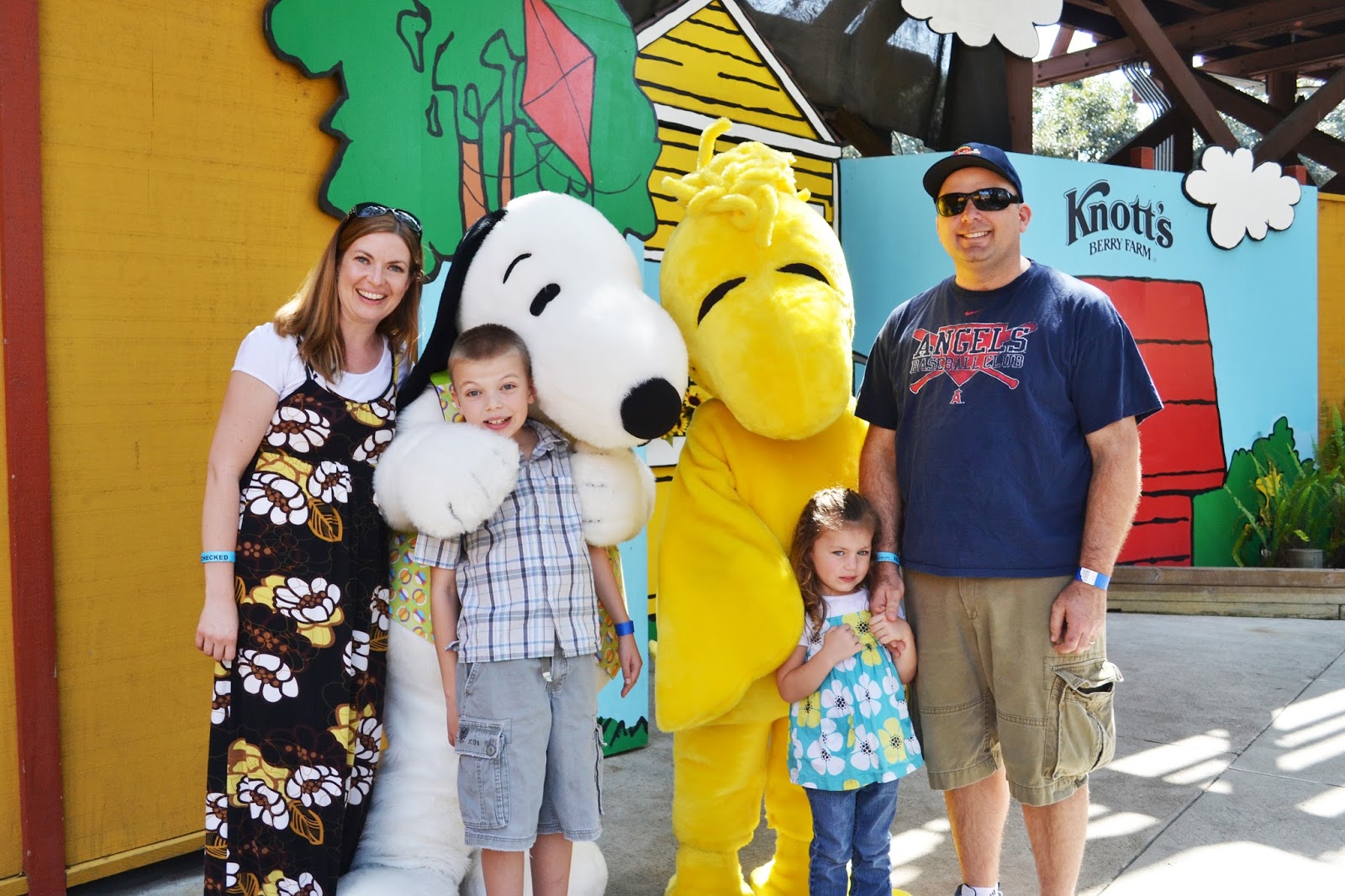 Polkadots on Parade 5 Reasons You Should Get Knott's Berry Farm Season