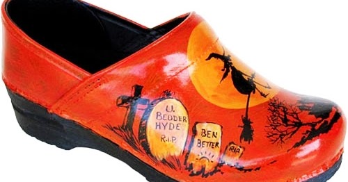 the swanx hand painted clogs
