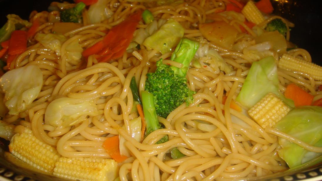 vive la vida PASTA CON VEGETALES ESTILO ORIENTAL!