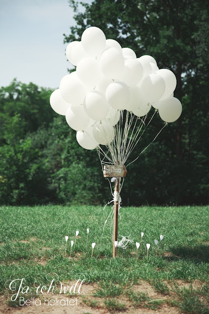 weiße Luftballons Hochzeit