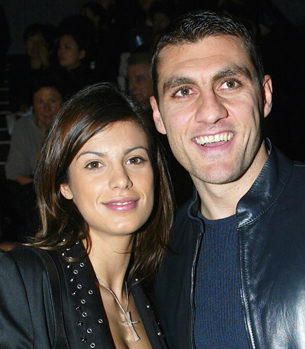 http://4.bp.blogspot.com/-tdGAVdGBMcE/T373UxN_IBI/AAAAAAAADAg/BiBe4UO0OpY/s1600/Elisabetta-Canalis-e-Christian-Vieri-insieme-dal-2000-al-2001.jpg