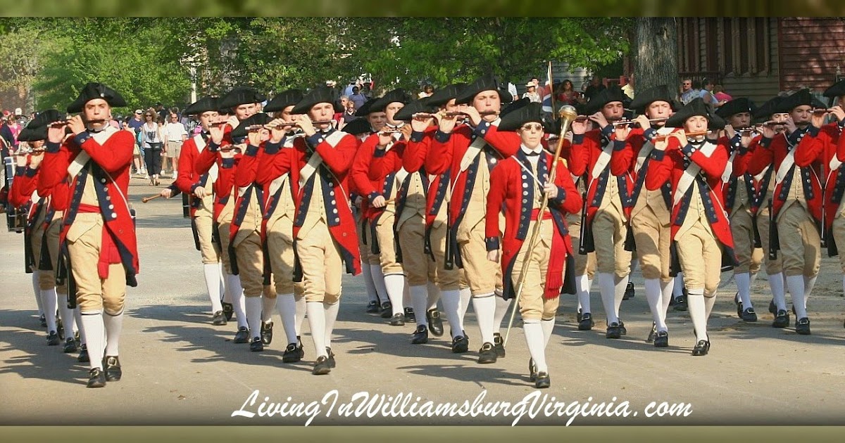 Living In Williamsburg, Virginia Fife And Drum Parade, Colonial