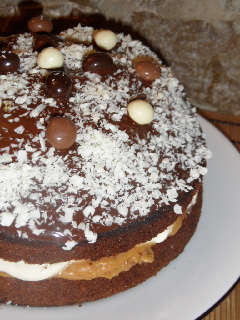 Chez Maximka Sea salt and caramel chocolate cake