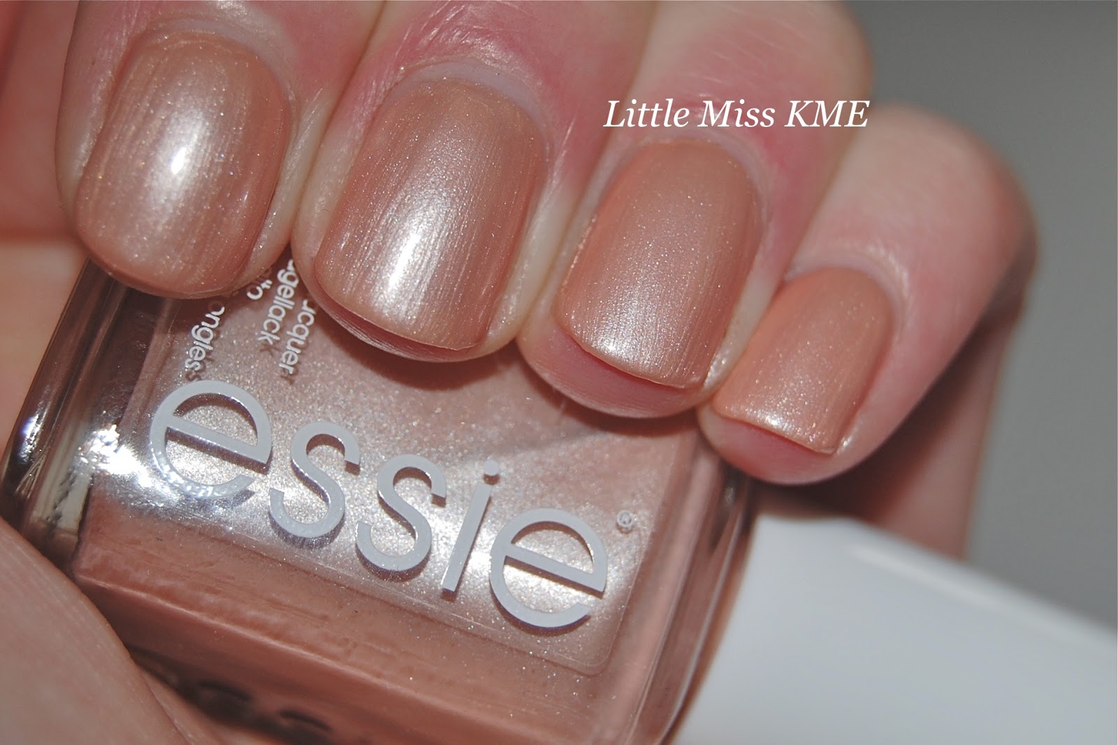 Essie 'Tea & Crumpets' KIZIWOO