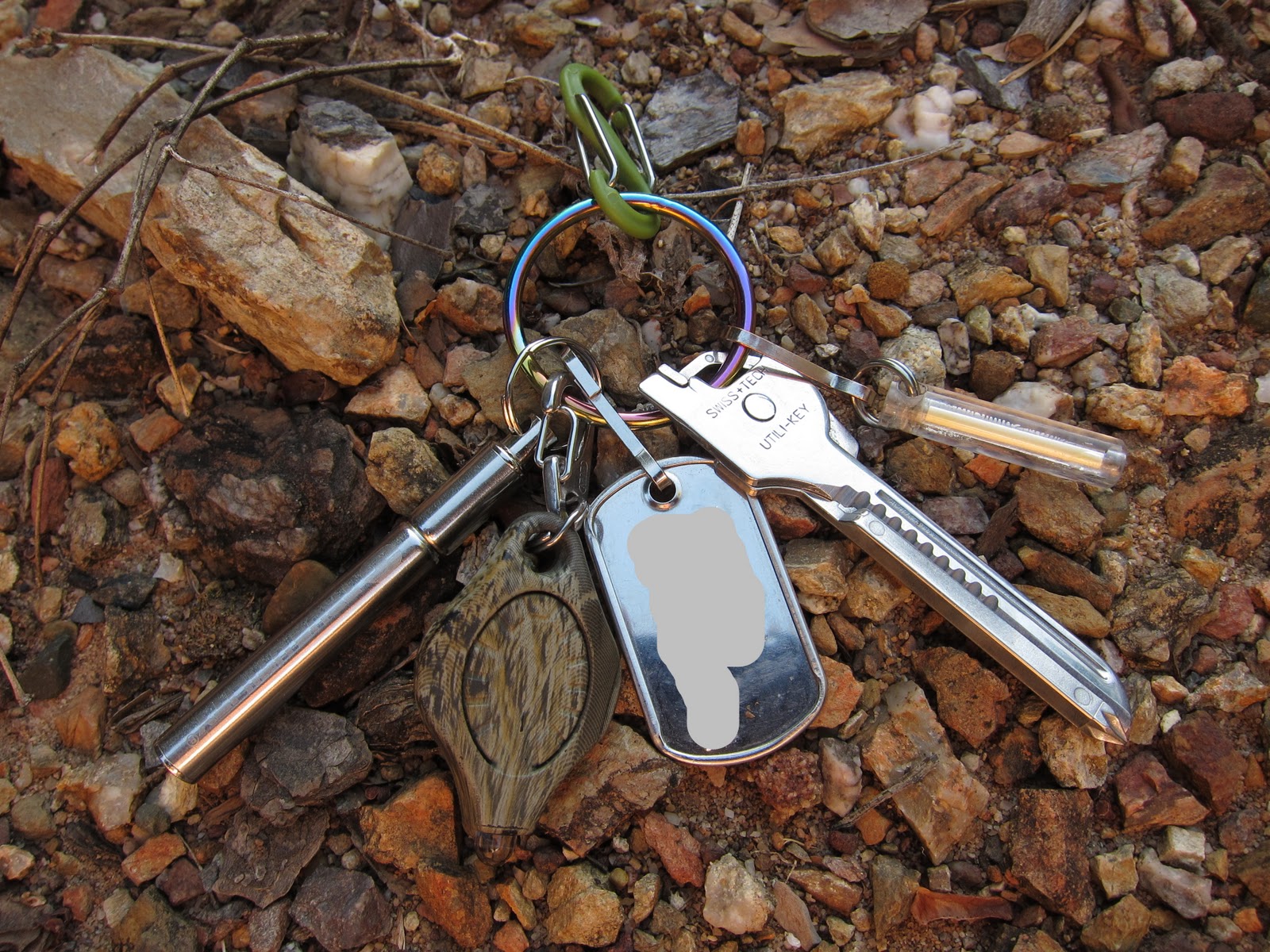 MY KEYCHAIN SETUP FOR TRAVEL Keychain Gadgets and Pocket Tools