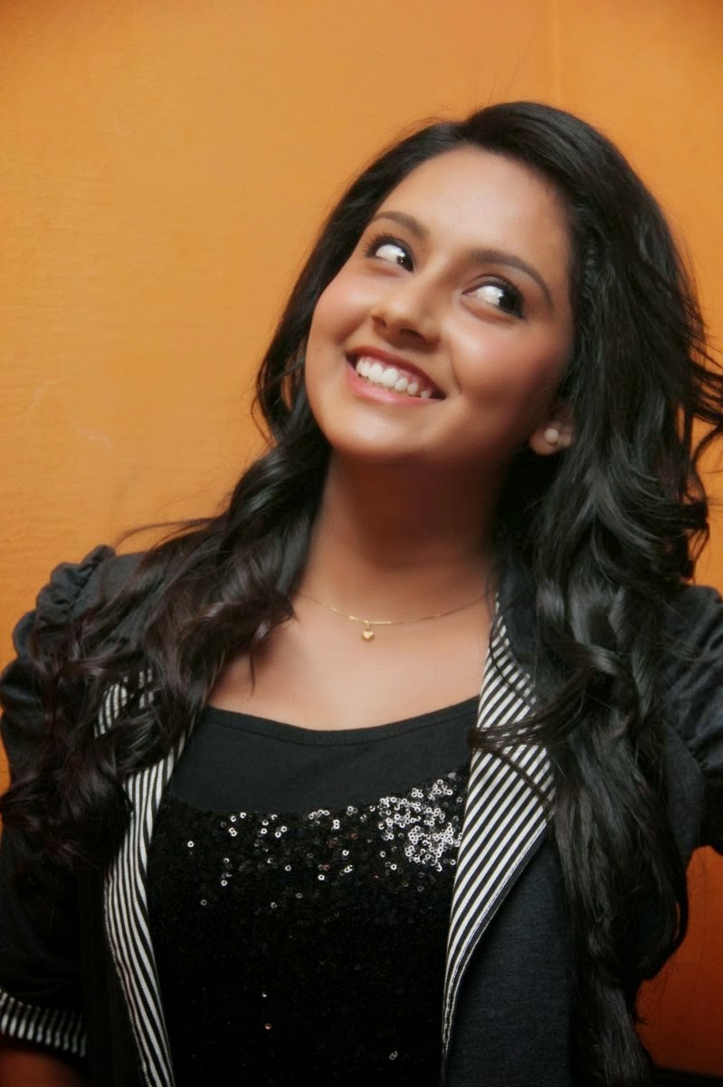 Mahima Actress Latest Photos In Mosakutty Tamil Movie New Indian Cinema Mosakutty tamil movie stars newcomer veera and. new indian cinema